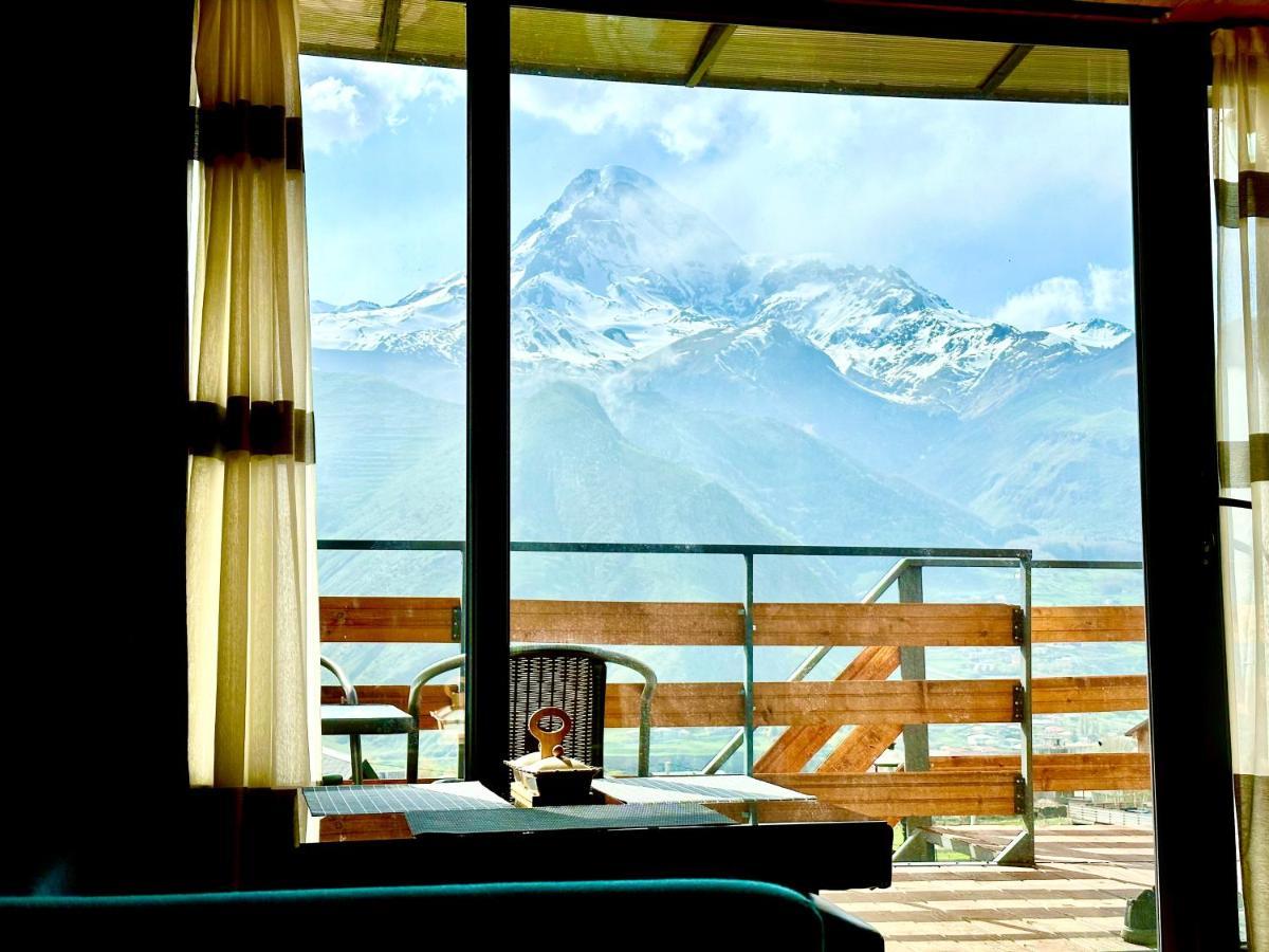 T&T Cottage Kazbegi Exterior photo